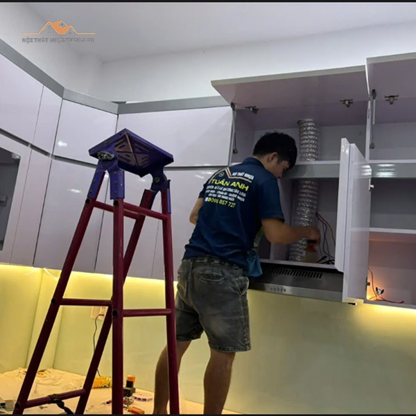 Mẫu tủ bếp nhựa sang trọng, tiện nghi