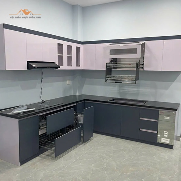 Tủ bếp nhựa chống nước, an toàn cho gia đình