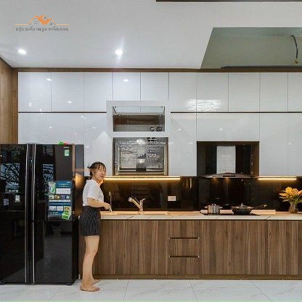 Vệ sinh tủ nhựa vân gỗ bằng khăn mềm